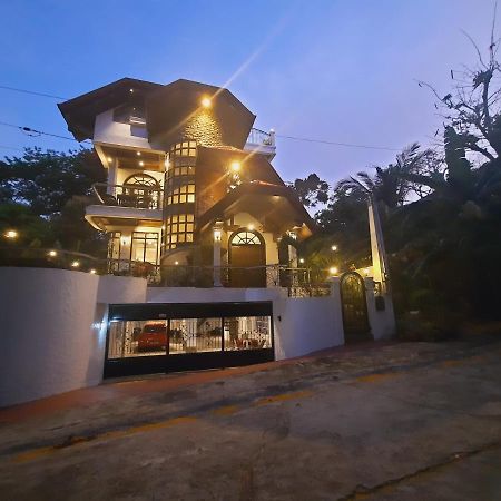 El Castillo Bed And Breakfast Angono Exterior photo