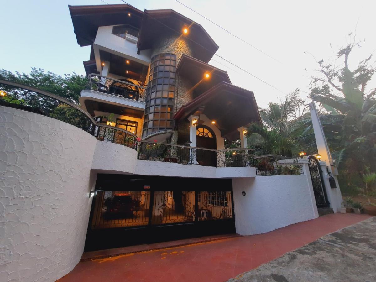 El Castillo Bed And Breakfast Angono Exterior photo