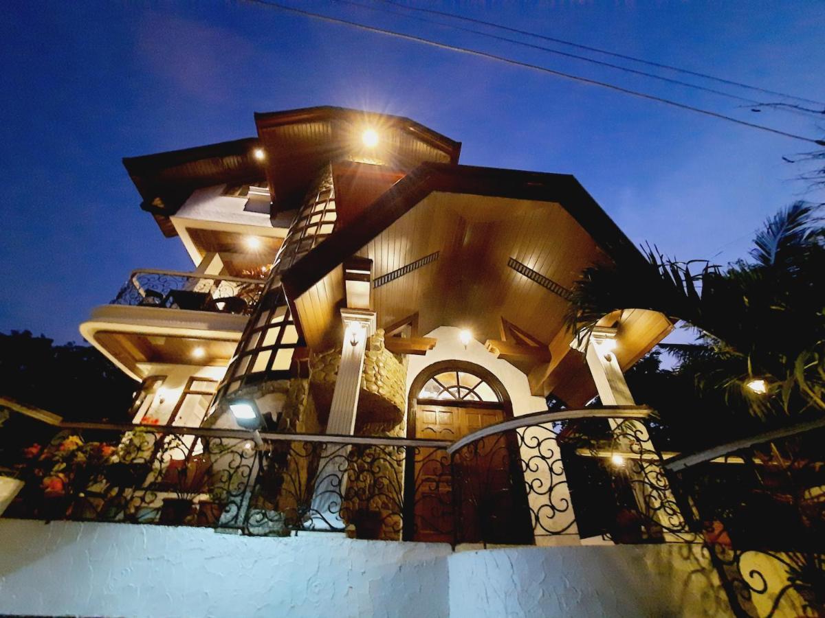 El Castillo Bed And Breakfast Angono Exterior photo