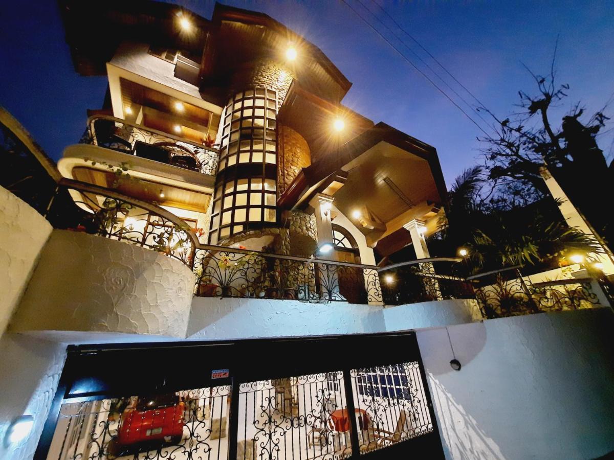 El Castillo Bed And Breakfast Angono Exterior photo