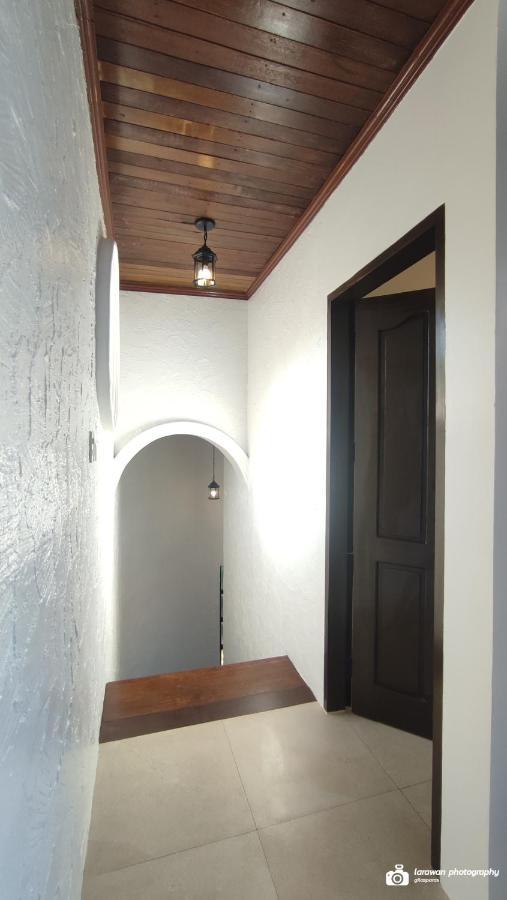 El Castillo Bed And Breakfast Angono Exterior photo